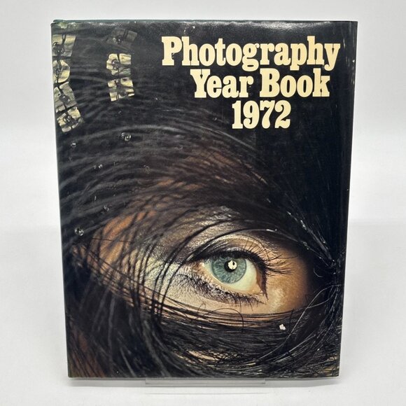 Photography Year Book 1972 by John Sanders Hardcover Fountain Press - Picture 1 of 10
